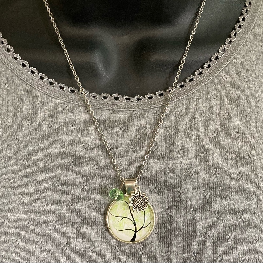 Green tree pendant with charms